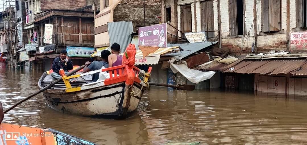 मदत कार्यासाठी ‘एनडीआरएफ’ची टीम दाखल ; अडकून पडलेले सुरक्षितस्थळी हलवले