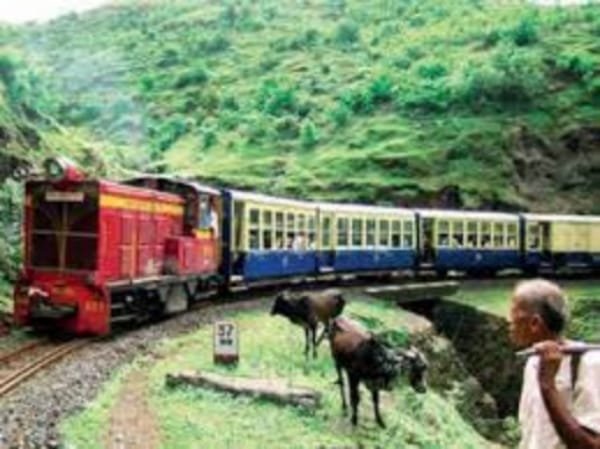 माथेरानला एअर कंडीशन सलून रेल्वेतून जायचंय..! वाचा,अशी आहे वेळ आणि भाडे..