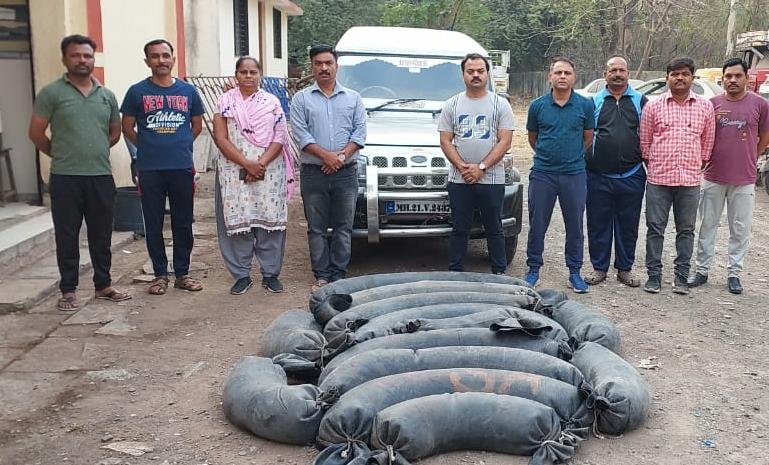 बोलेरोमधून वाहतूक होणारी 1040 लिटर हातभट्टी दारु जप्त