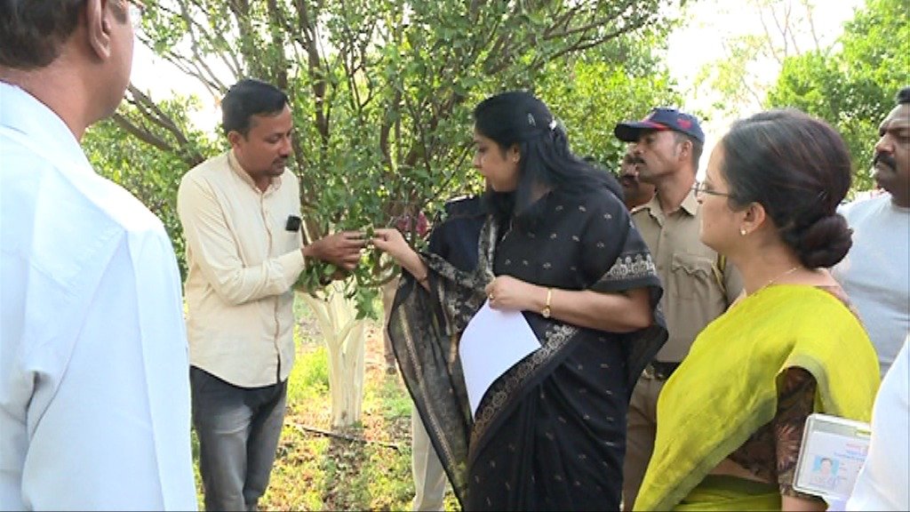 विभागीय आयुक्तांकडून नुकसानग्रस्त भागाची पाहणी