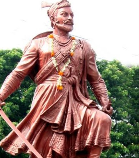 छत्रपती संभाजी महाराज जयंतीपुर्वी पुतळा दुरुस्तीसह अन्य कामे मार्गी लावा – शिवप्रेमींची मागणी….